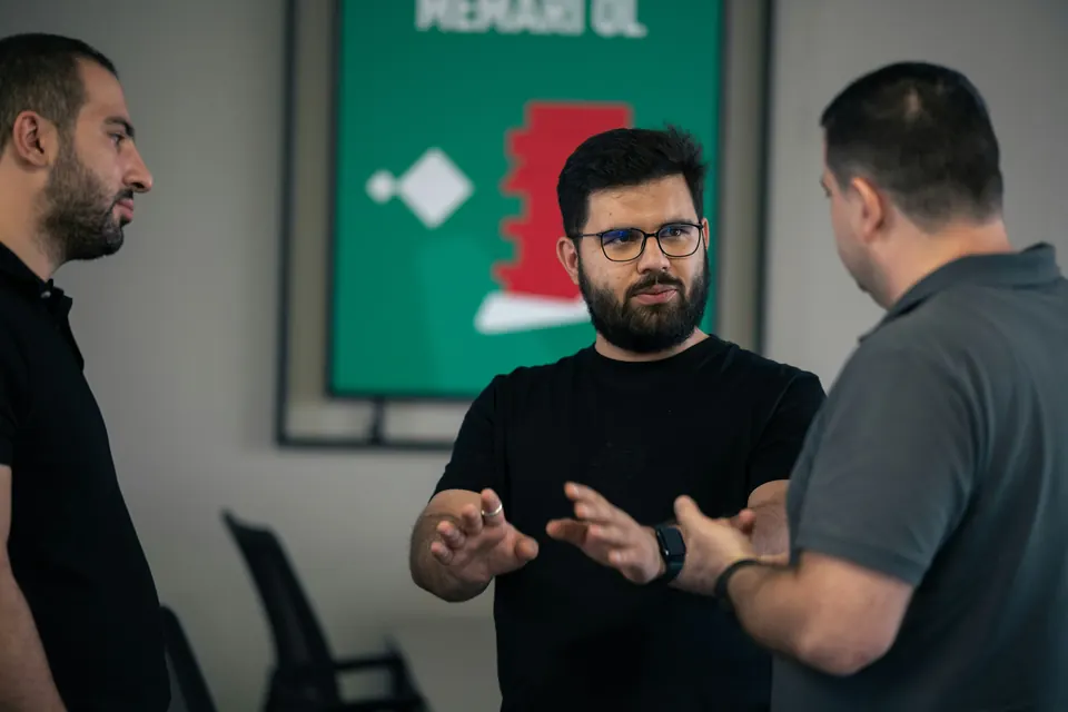 Gestores em conversa de desenvolvimento